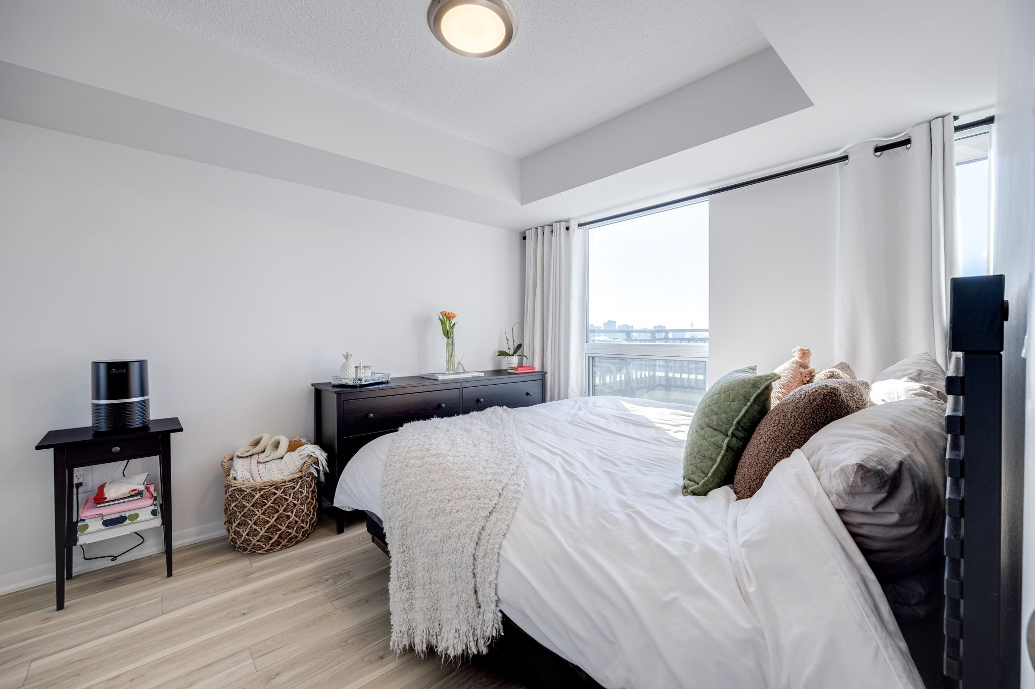 Toronto property showcase — delivered property photograph 23
