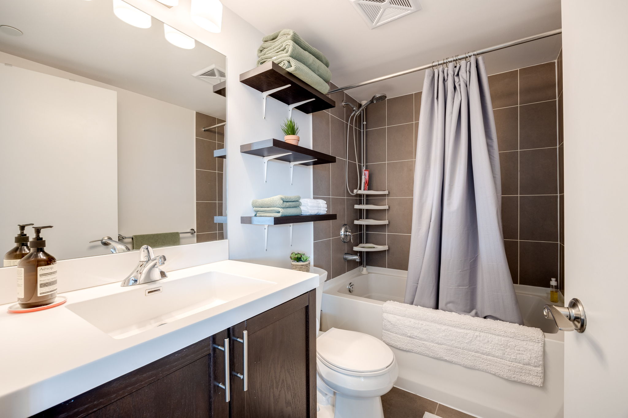 Toronto property showcase — delivered property photograph 26