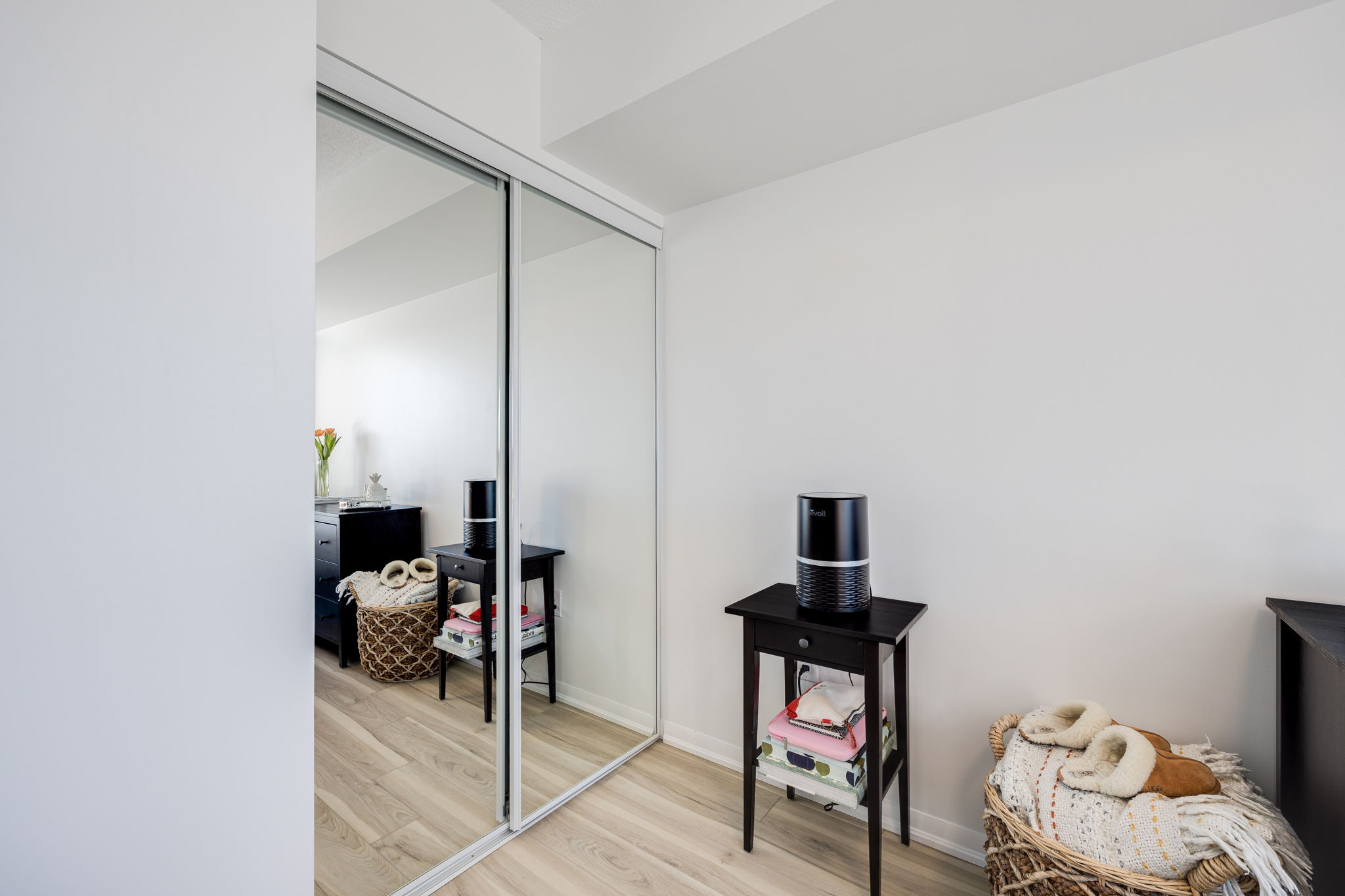 Toronto property showcase — delivered property photograph 24