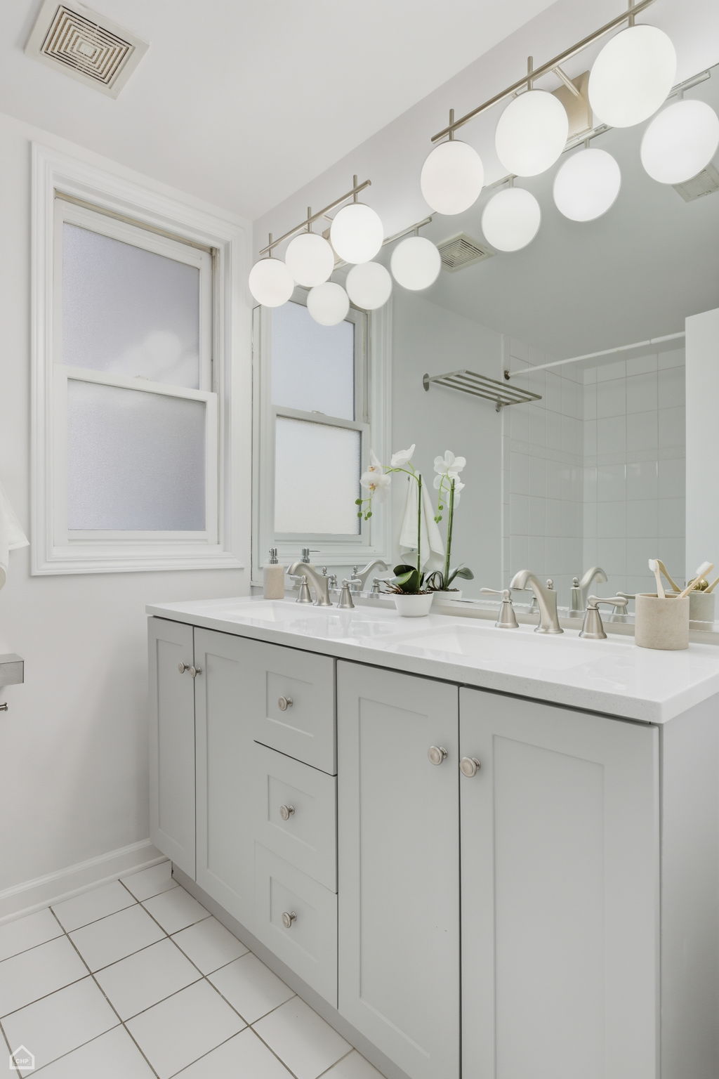 830 N Hermitage Ave 2 - Karen Ranquist_101325_012