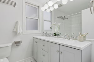 830 N Hermitage Ave 2 - Karen Ranquist_101325_020