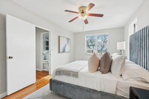 8300 Boulevard E-1704-025.jpg