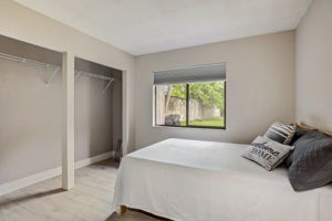 Plaza Gate Ln 1071 -018