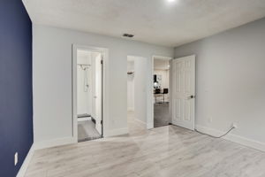 Plaza Gate Ln 1071 -015