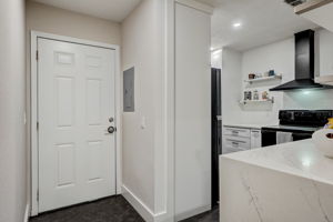 Plaza Gate Ln 1071 -006