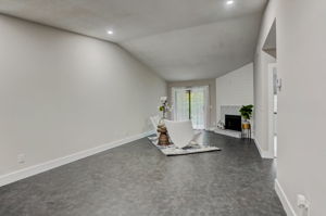 Plaza Gate Ln 1071 -011
