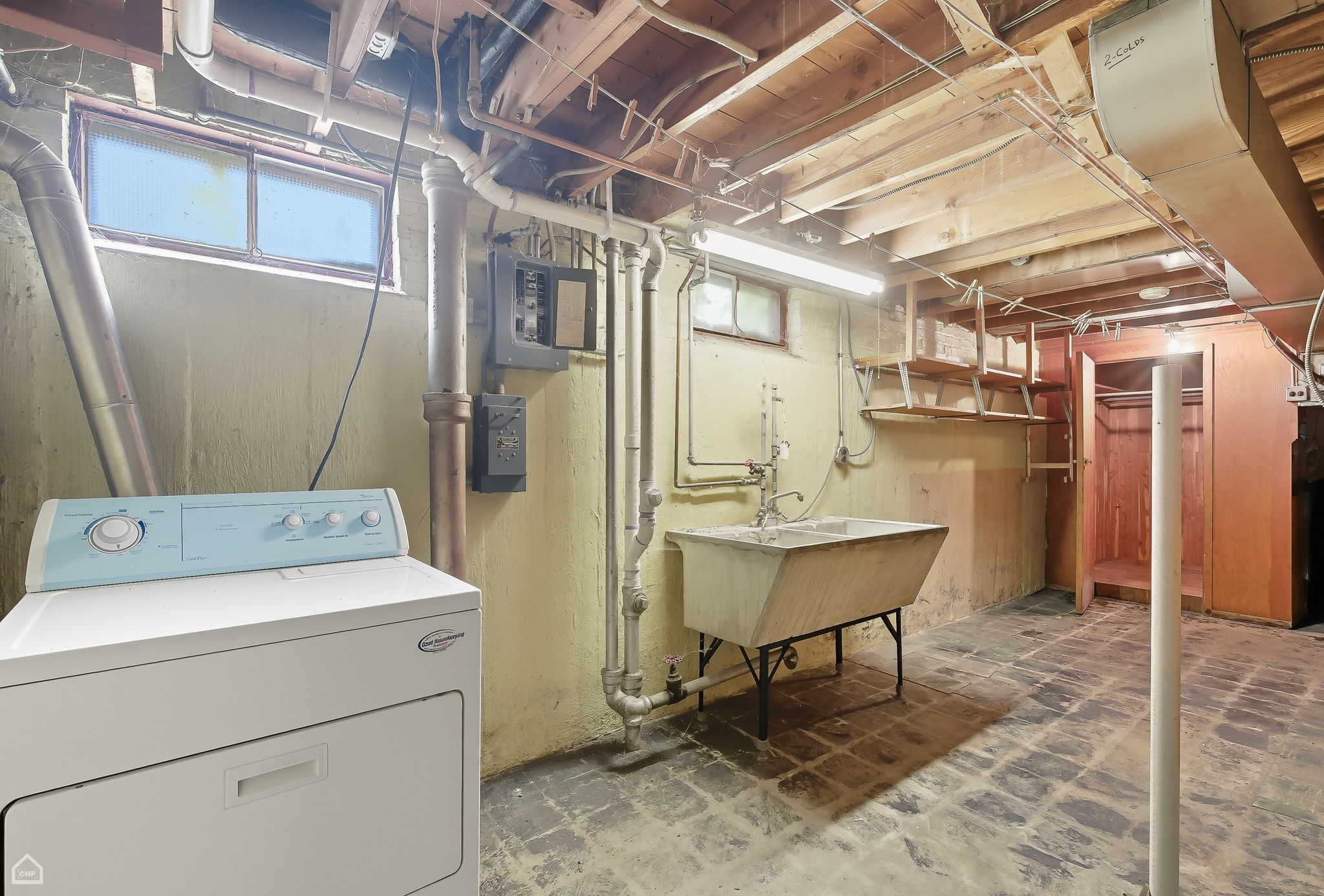 8301 S Karlov_091125_019