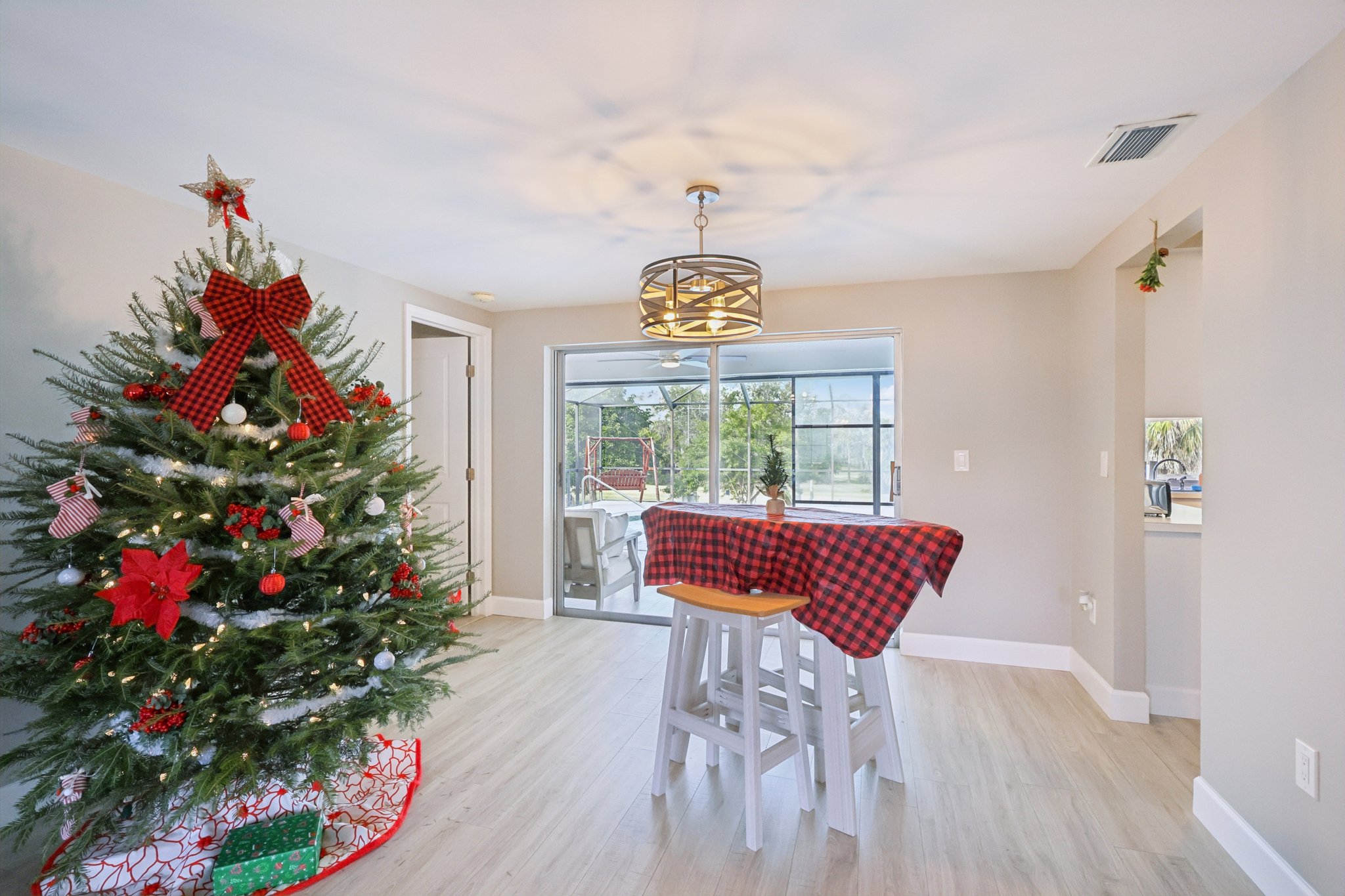 Valley Stream Ln-S2212-013.jpg