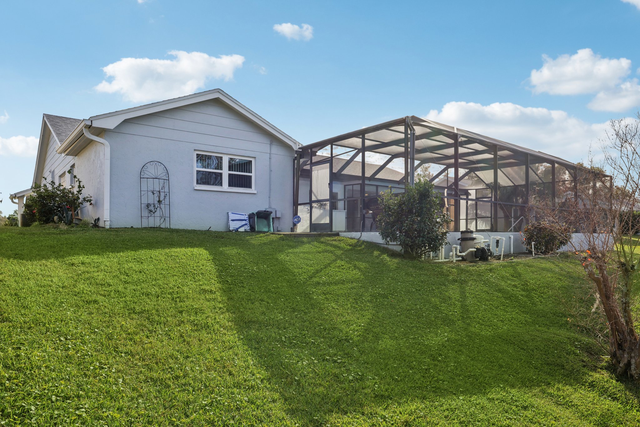 Valley Stream Ln-S2212-036.jpg