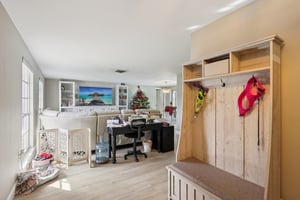 Valley Stream Ln-S2212-019.jpg