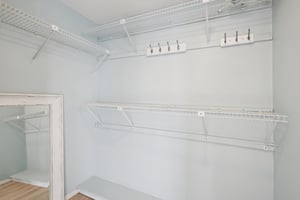 Valley Stream Ln-S2212-025.jpg