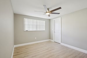 Valley Stream Ln-S2212-026.jpg