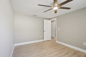 Valley Stream Ln-S2212-027.jpg