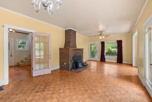  Photo 40
