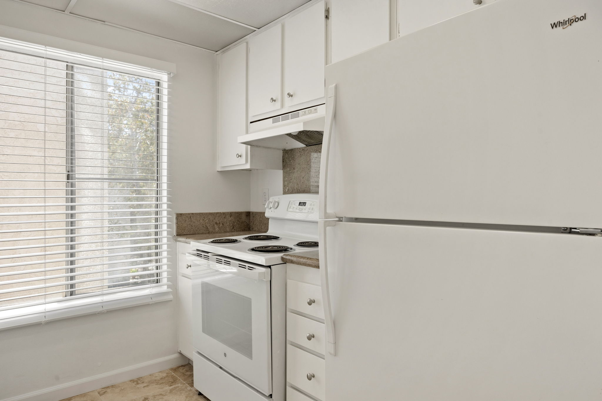 8306 Summertime Lane-15