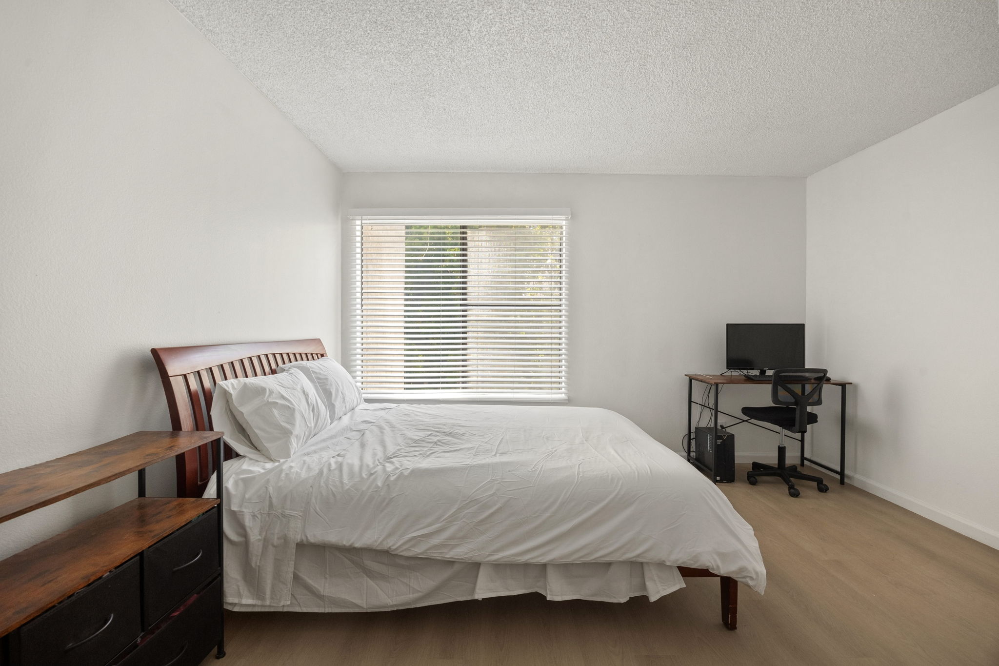 8306 Summertime Lane-18