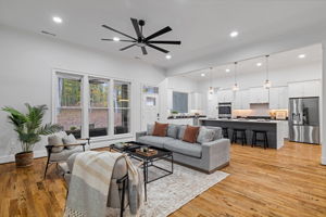 8307 Teralda Pl-16