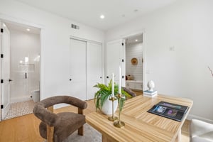 McConnell Ave-S0608-037.jpg