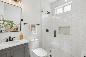 McConnell Ave-S0608-049.jpg