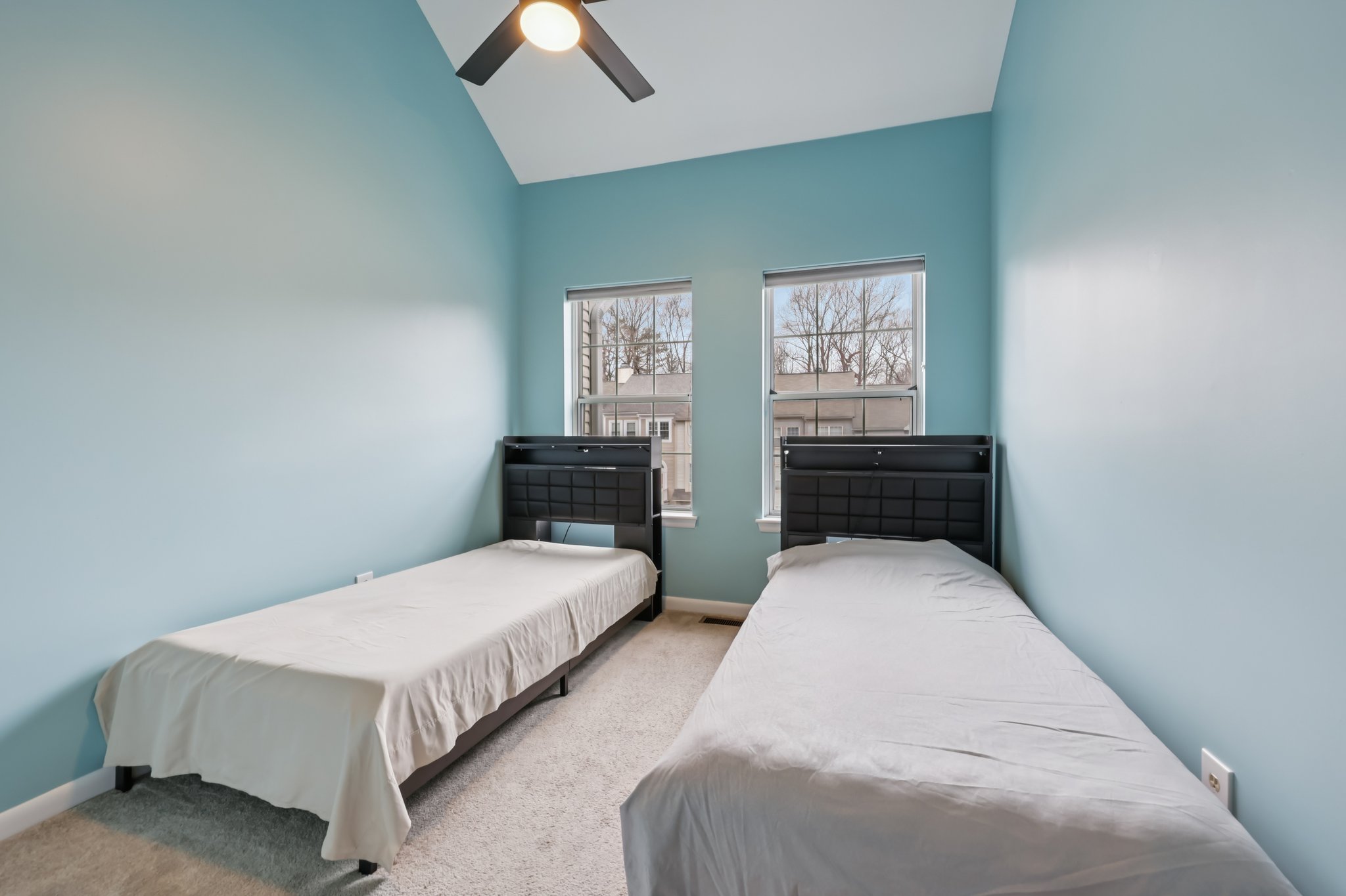 Linden Oaks Ct-S1703-026.jpg
