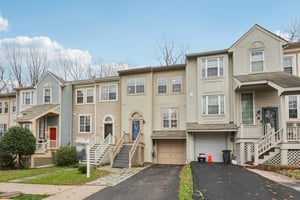 Linden Oaks Ct-S1703-004.jpg