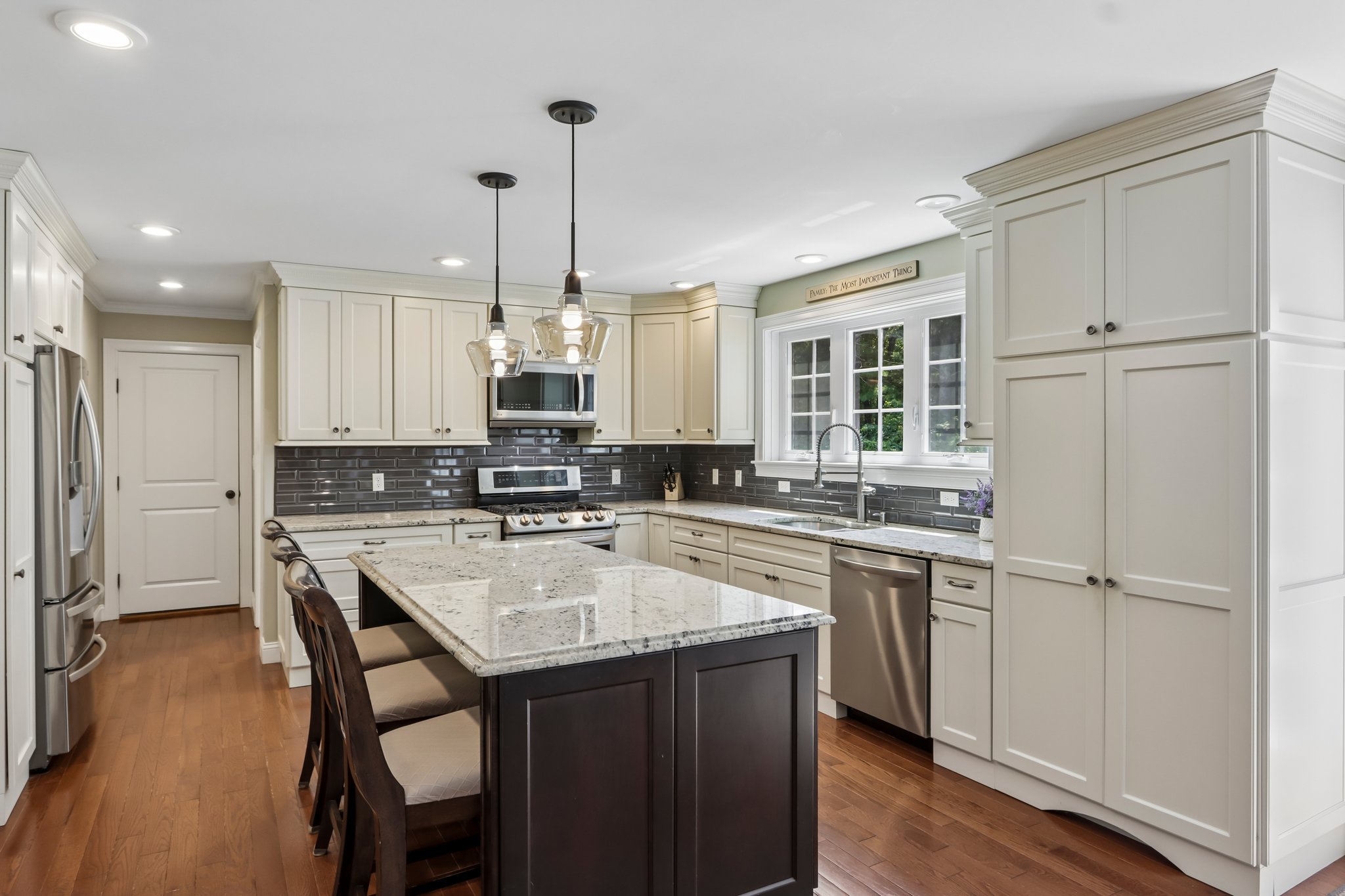 Mayflower St-S3006-018.jpg