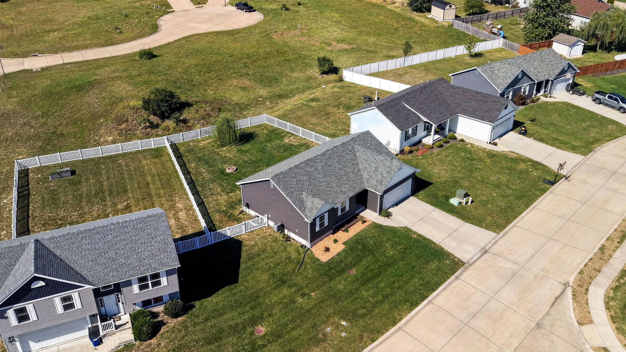  Photo 53