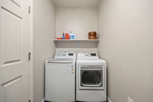  Photo 31