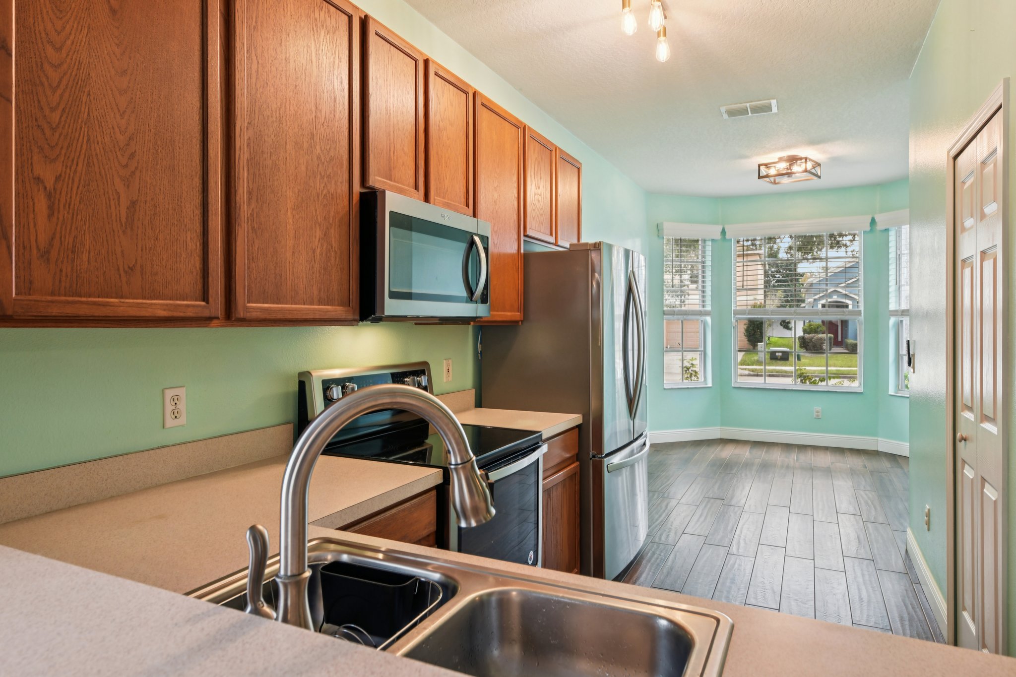 Lake Amhurst Tr-S1612-018.jpg