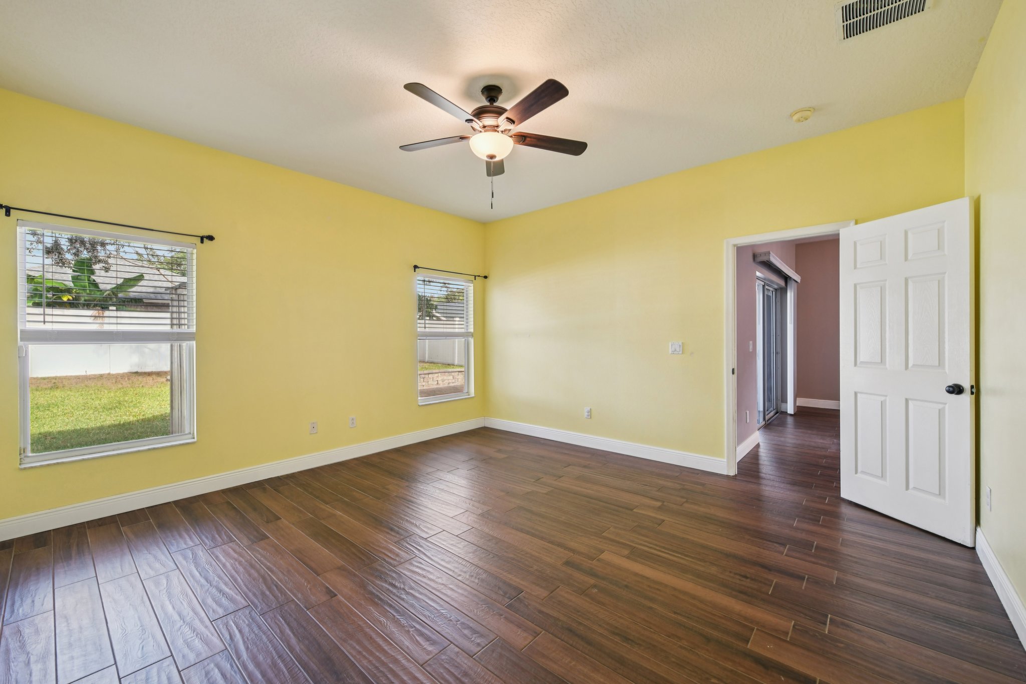 Lake Amhurst Tr-S1612-022.jpg