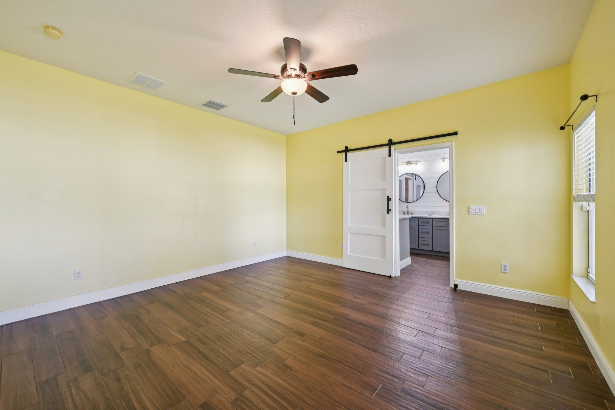 Lake Amhurst Tr-S1612-023.jpg