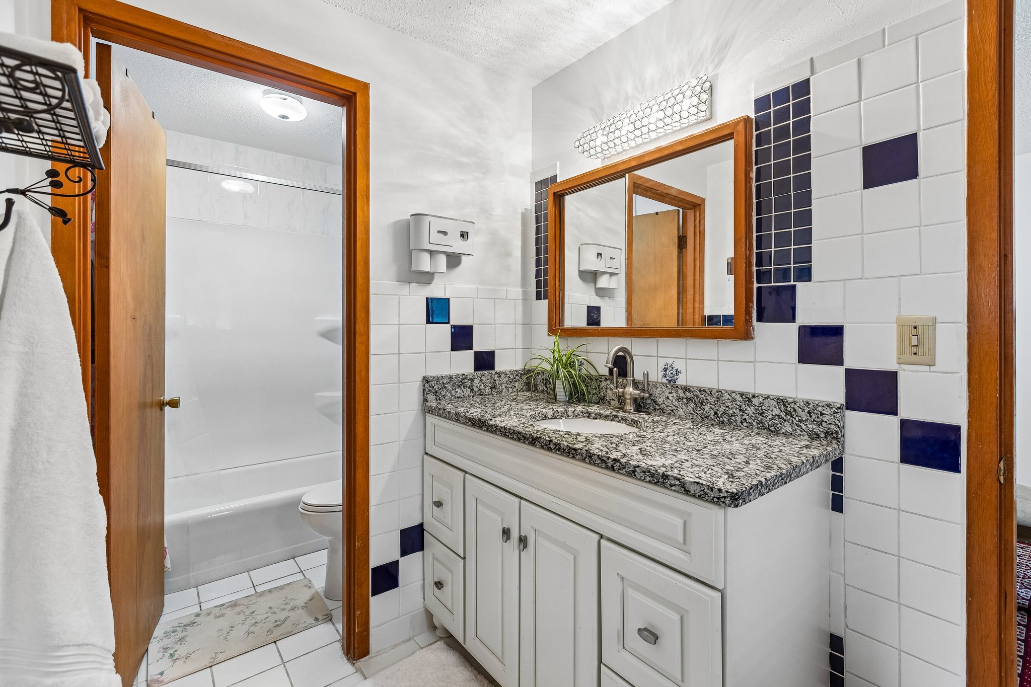 9060 - 8315 Templeton Dr_018.jpg