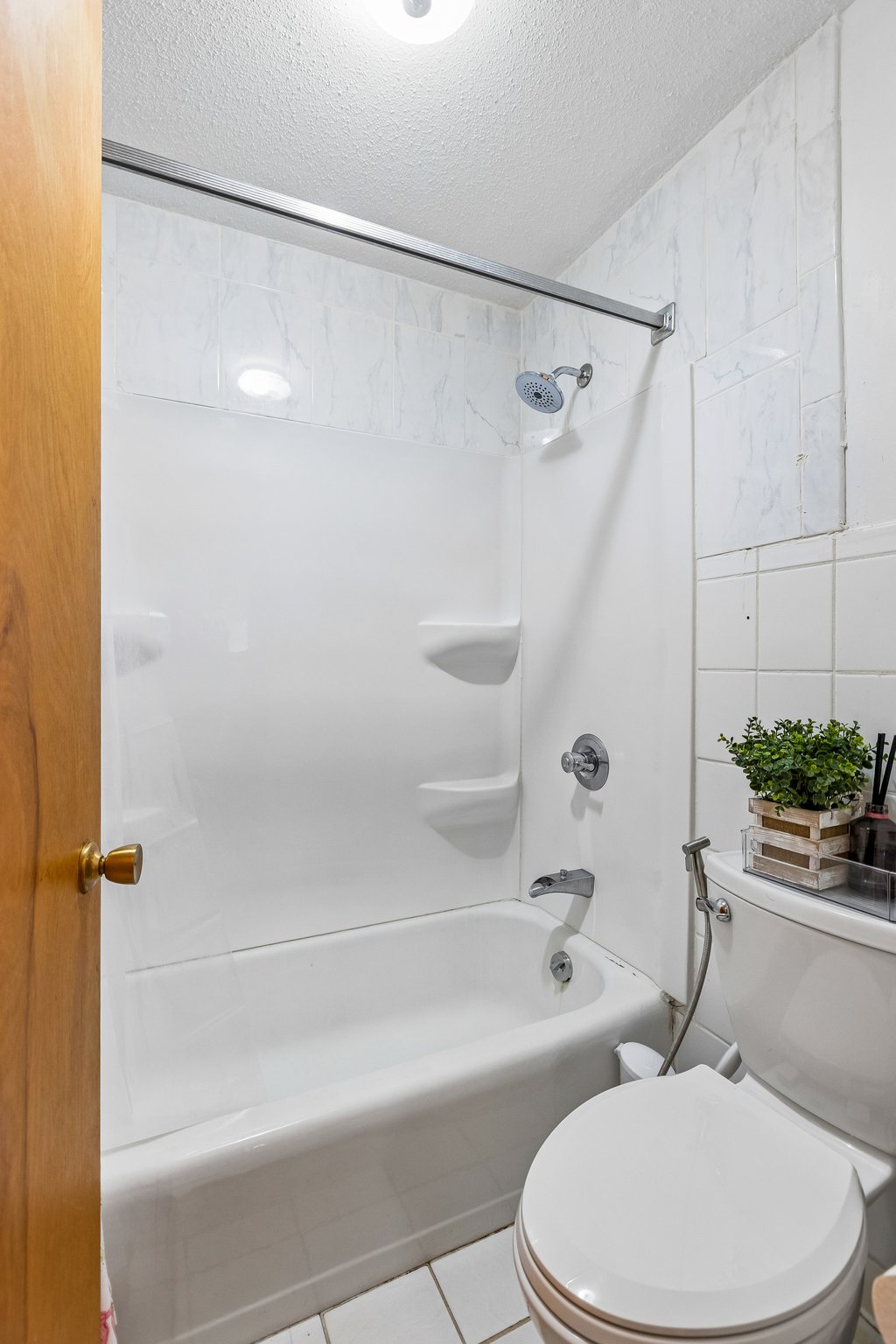 9060 - 8315 Templeton Dr_019.jpg