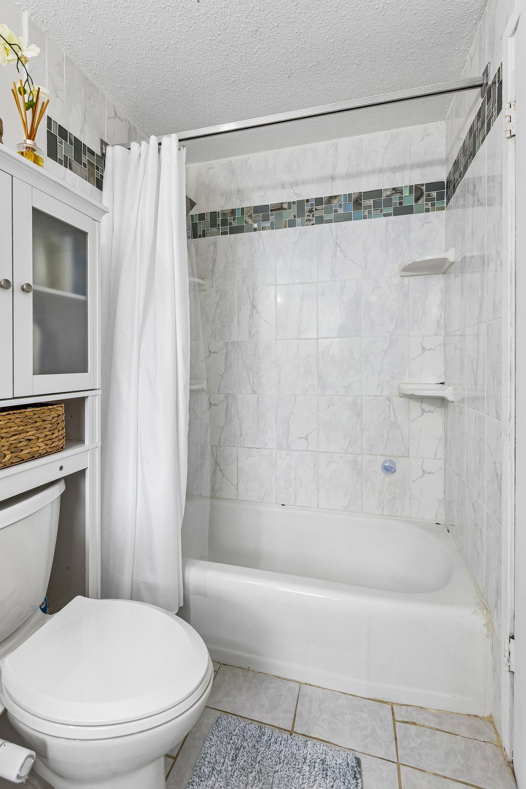 9060 - 8315 Templeton Dr_025.jpg