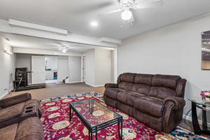 9060 - 8315 Templeton Dr_035.jpg