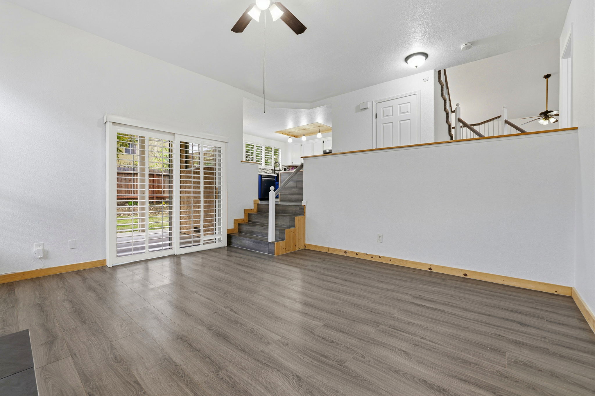 007_F8_8316 Dalkeith Way