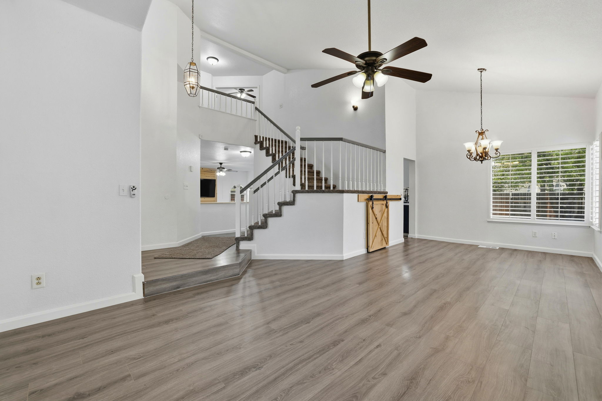 009_F8_8316 Dalkeith Way