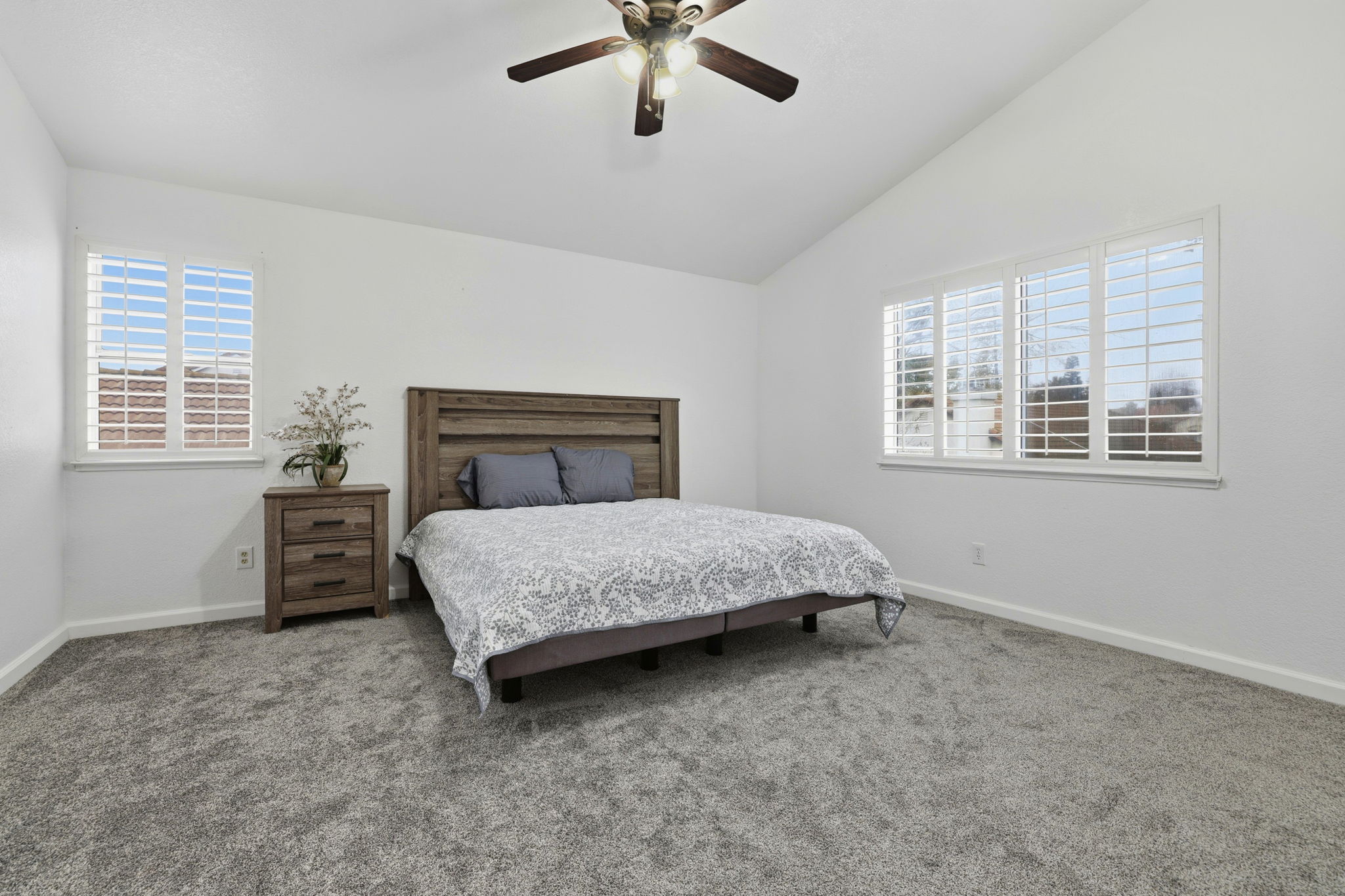 022_F8_8316 Dalkeith Way