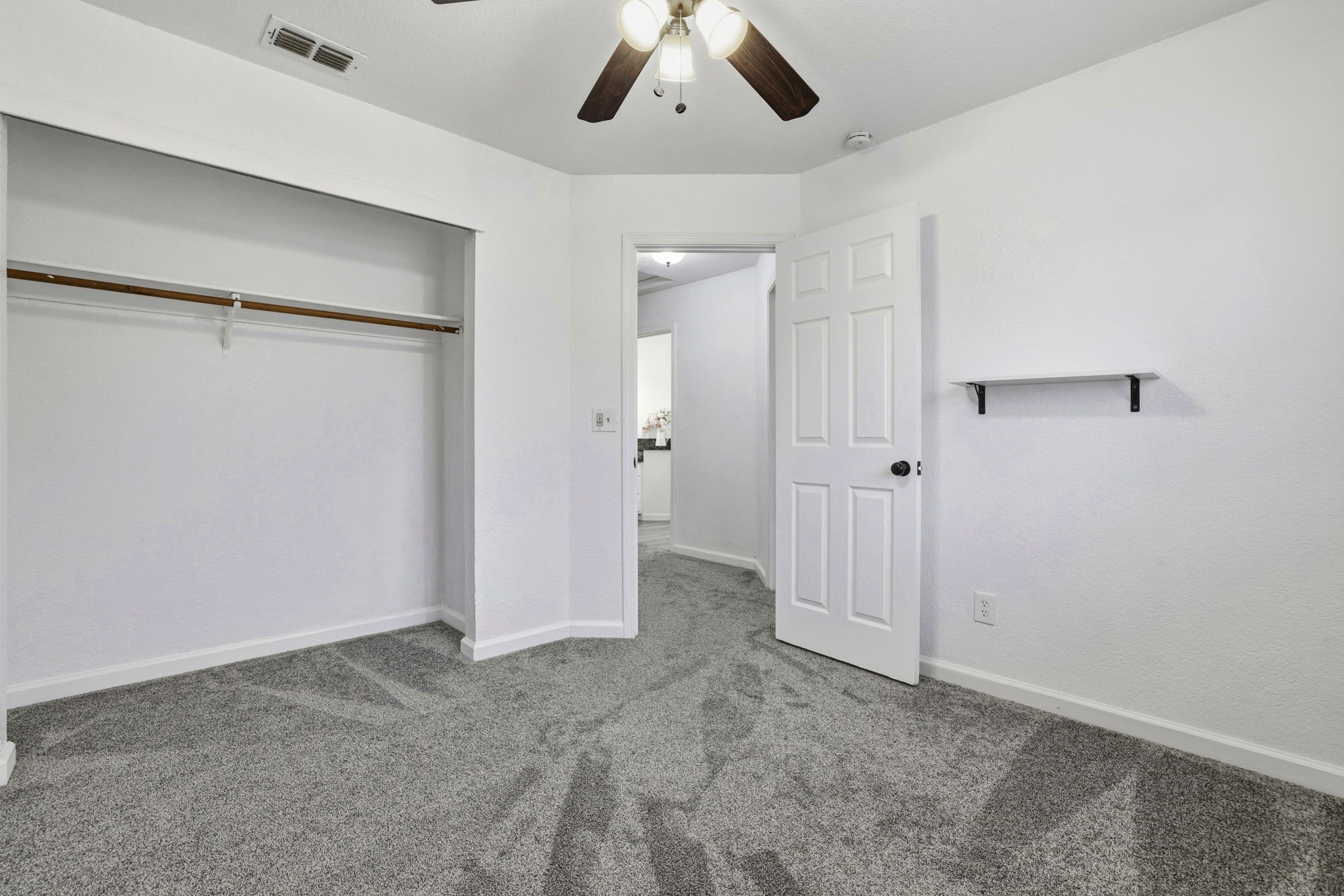 029_F8_8316 Dalkeith Way