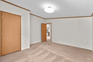 21. Main bedroom.jpg