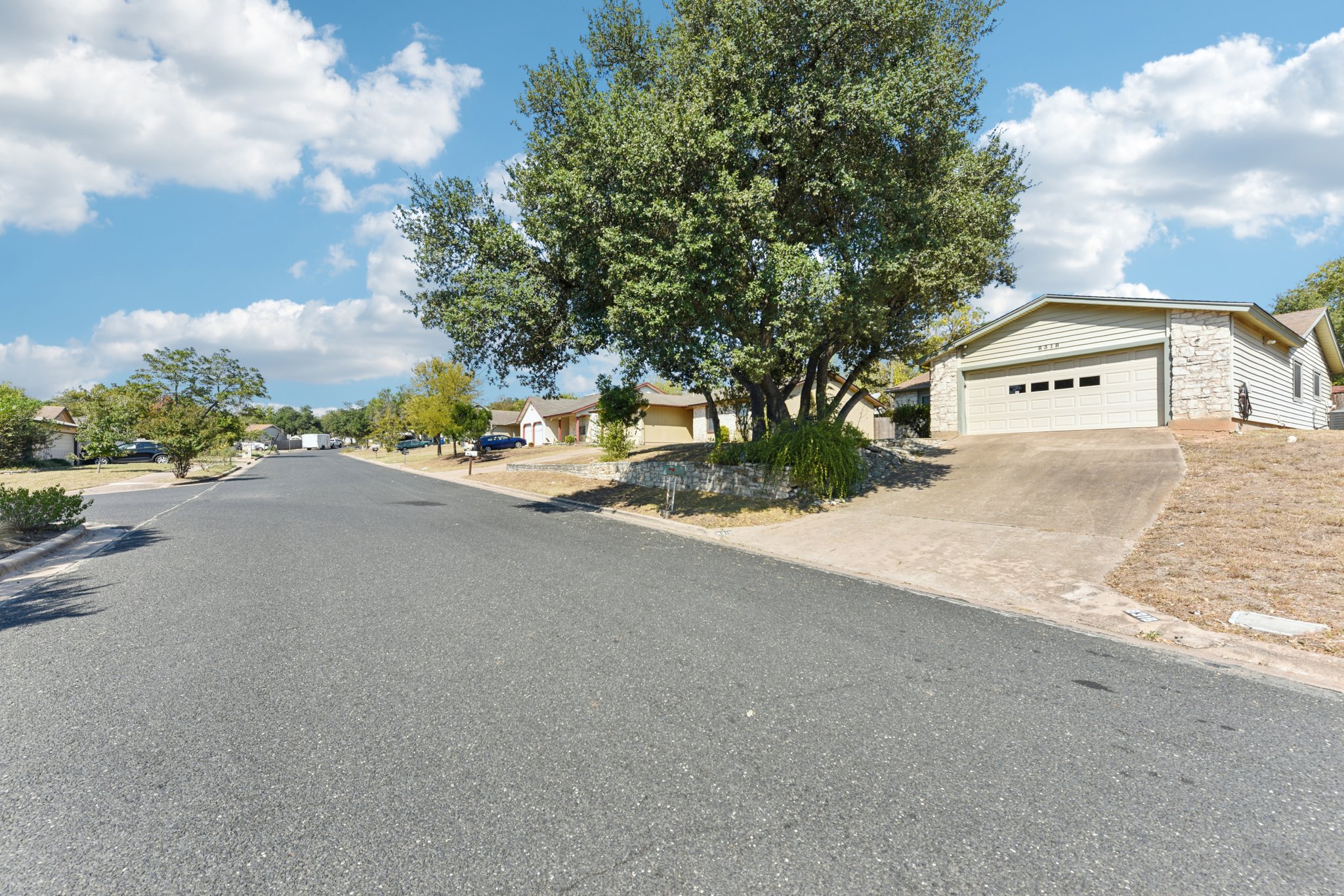 Gallatin Dr-S0410-004.jpg