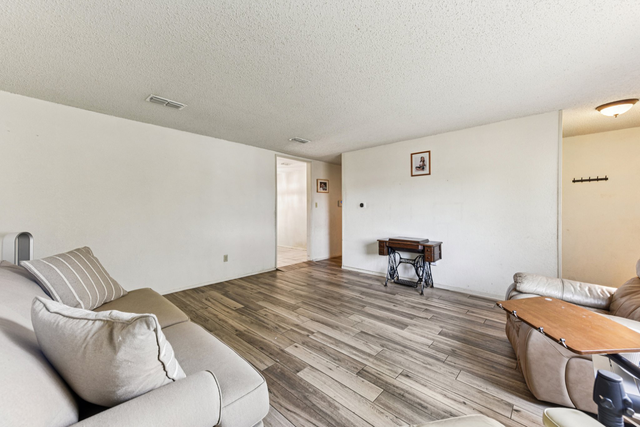 Gallatin Dr-S0410-008.jpg
