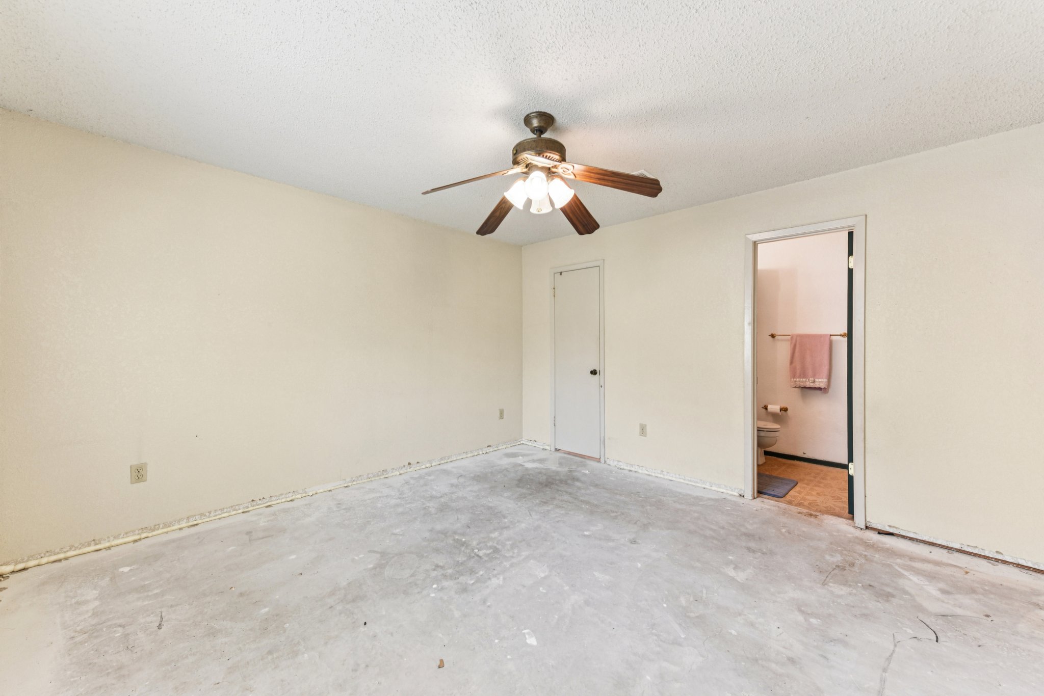 Gallatin Dr-S0410-021.jpg