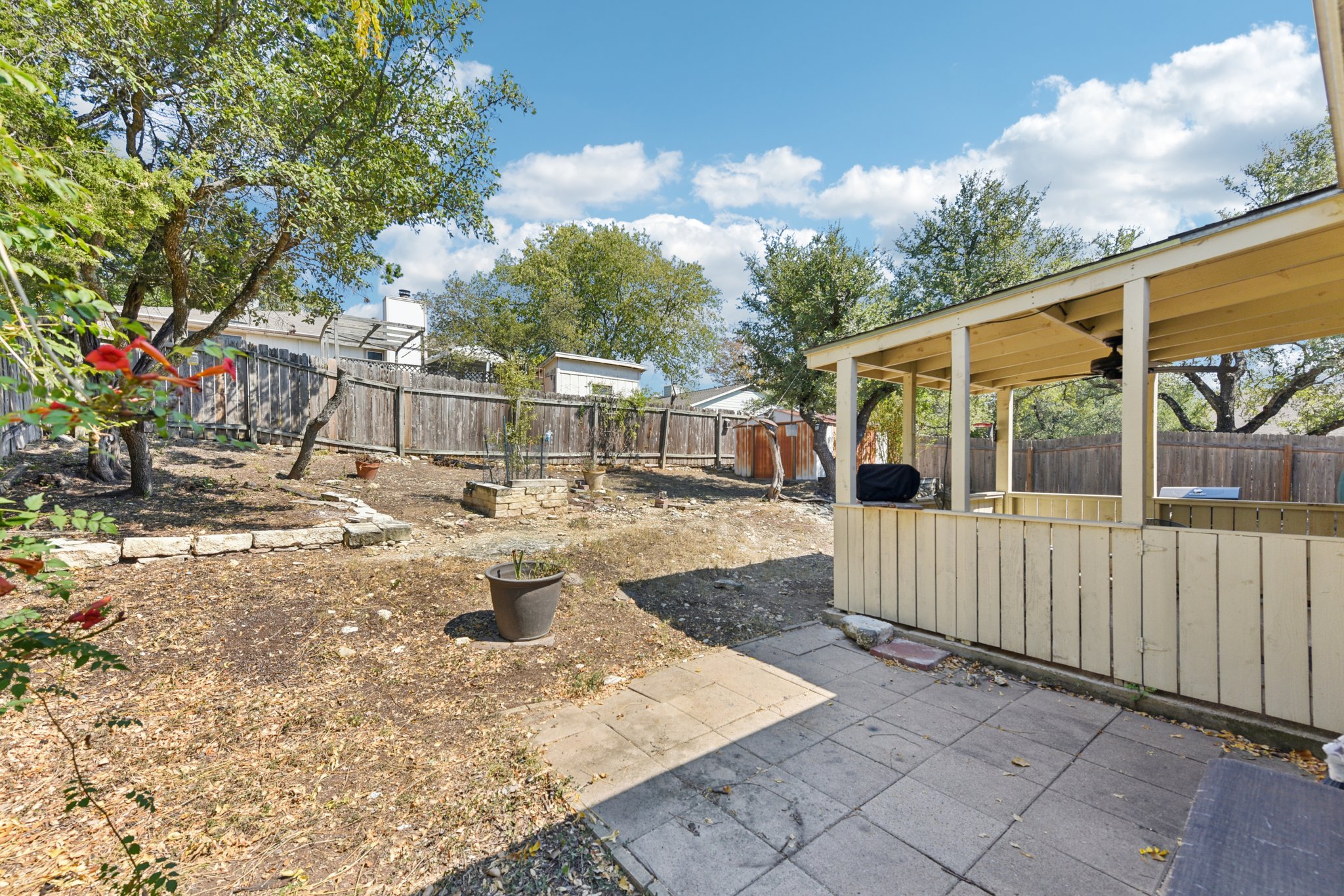 Gallatin Dr-S0410-032.jpg