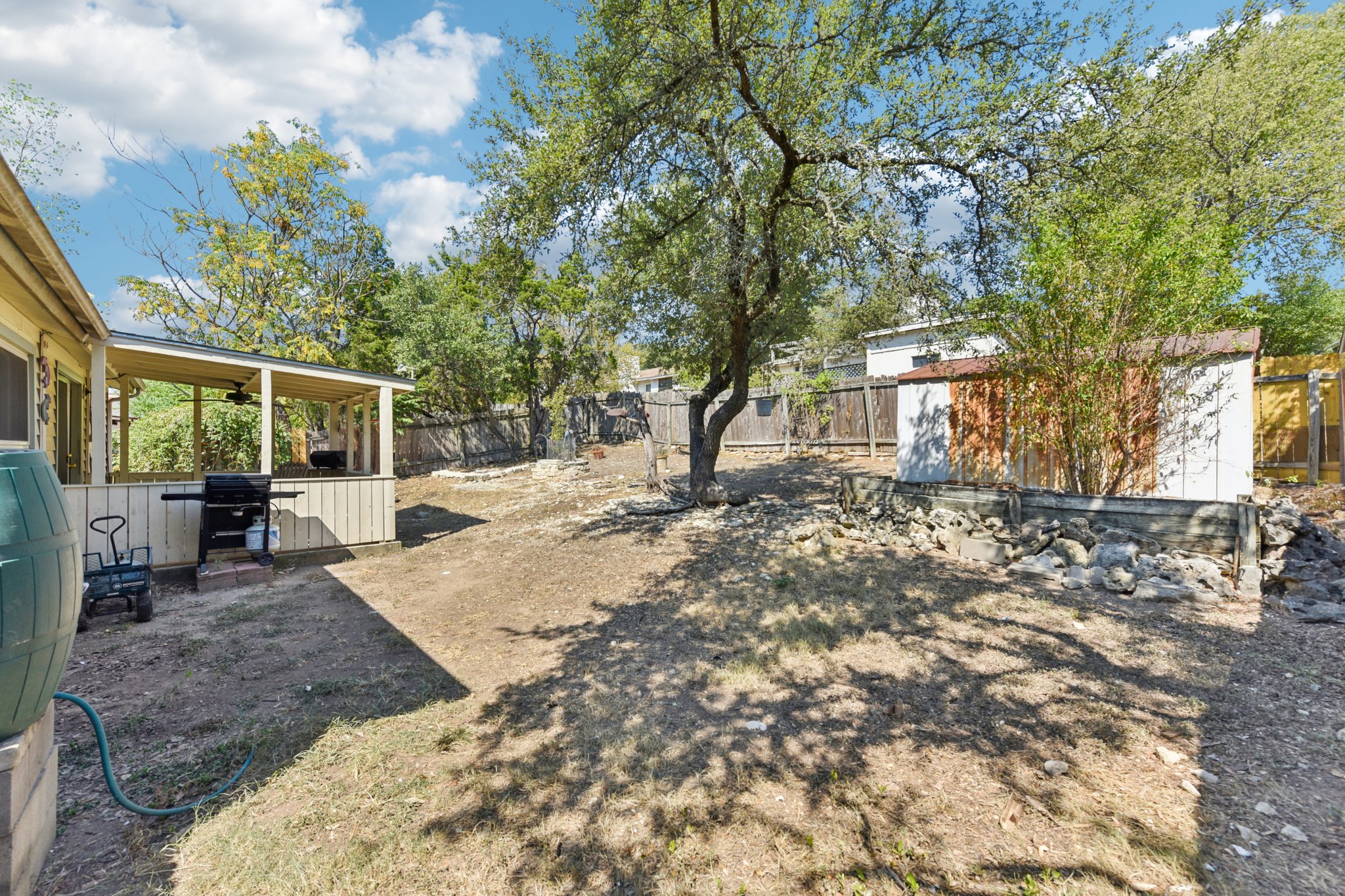 Gallatin Dr-S0410-034.jpg