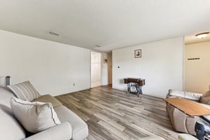 Gallatin Dr-S0410-008.jpg