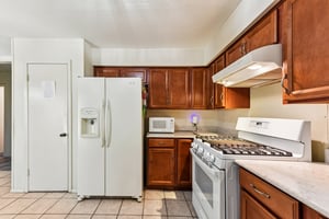 Gallatin Dr-S0410-014.jpg