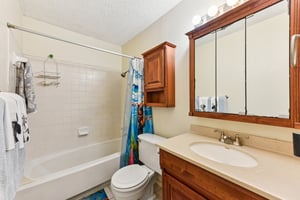 Gallatin Dr-S0410-015.jpg