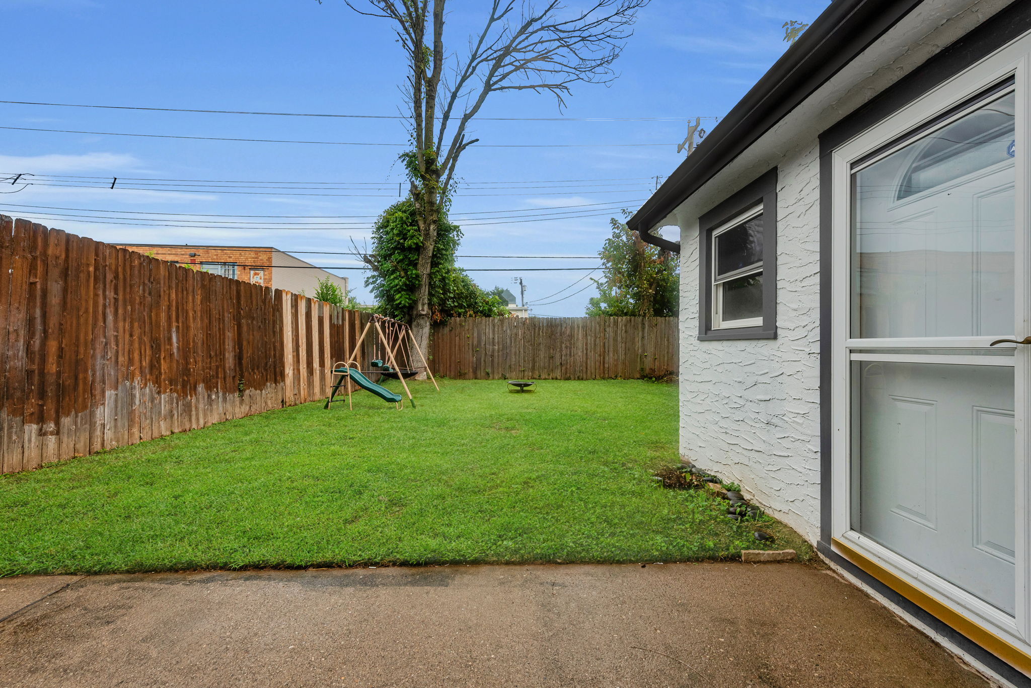  Photo 42