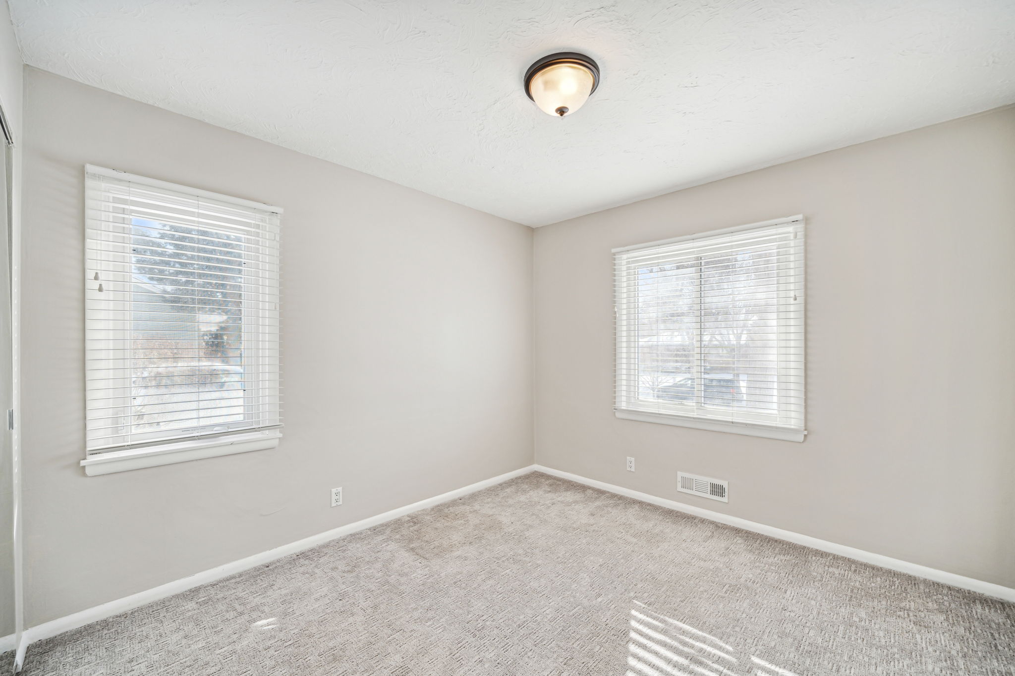 17_Interior